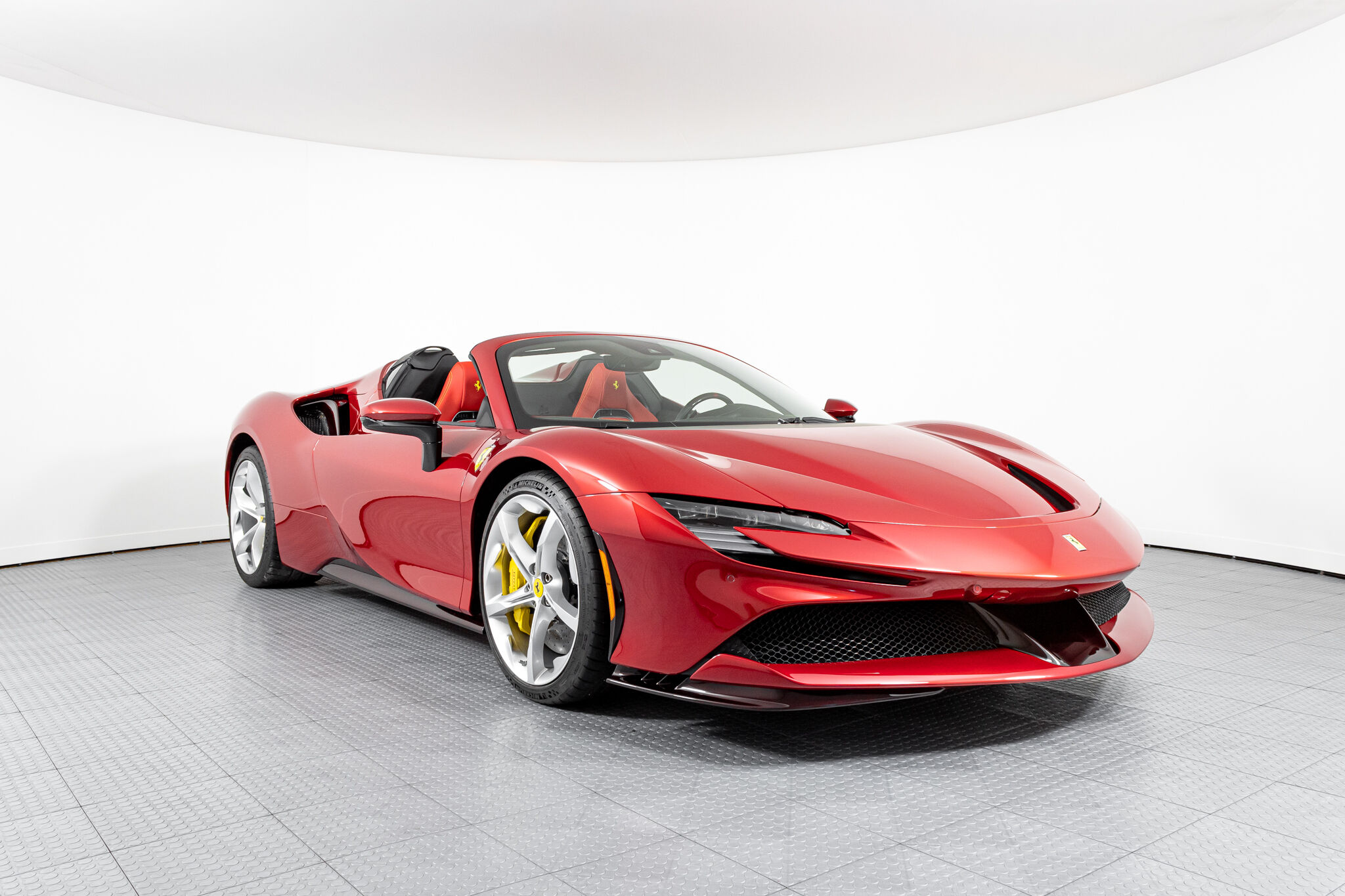 2023 FERRARI SF90 SPIDER, 15/18