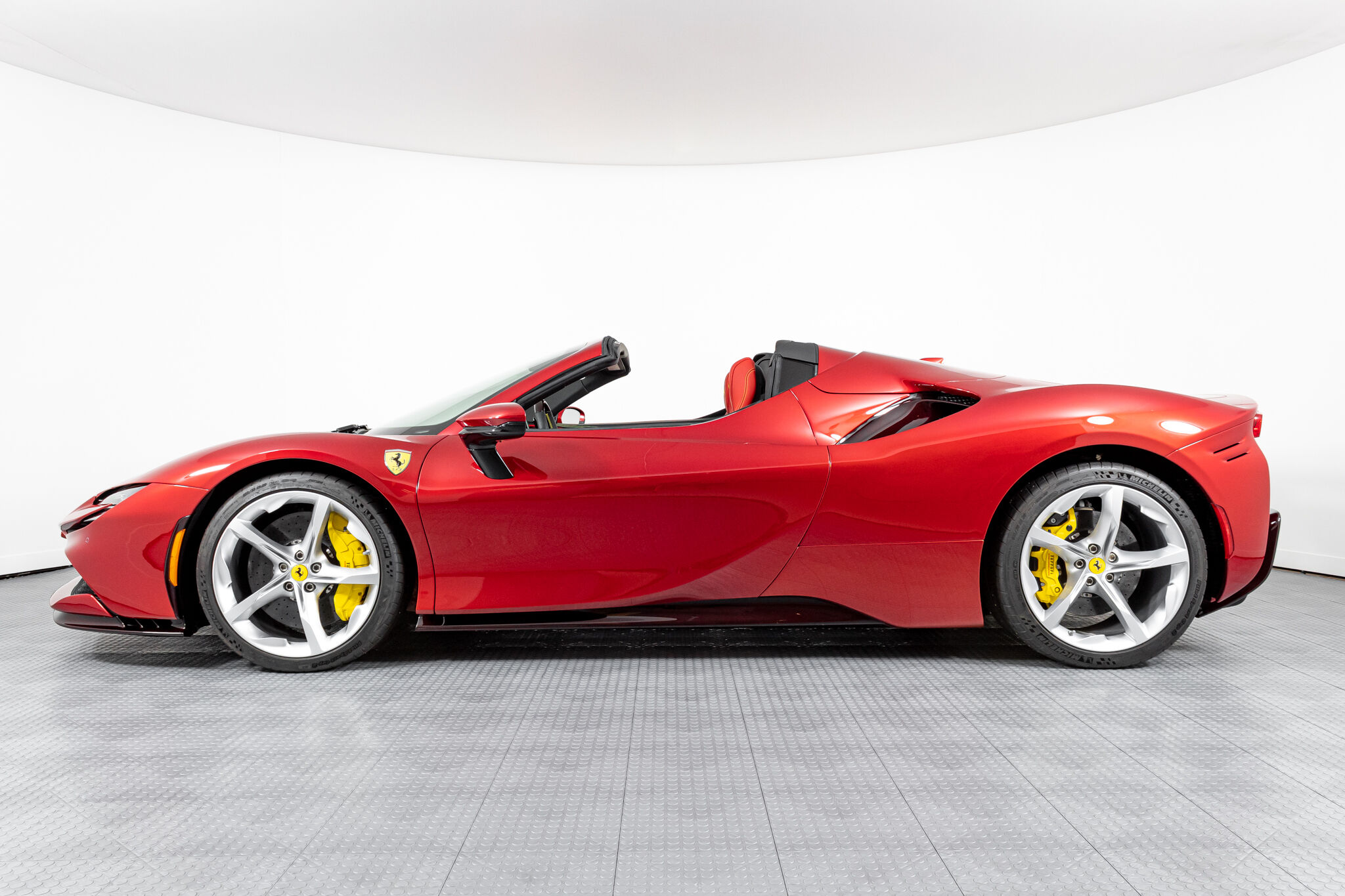 2023 FERRARI SF90 SPIDER, 16/18