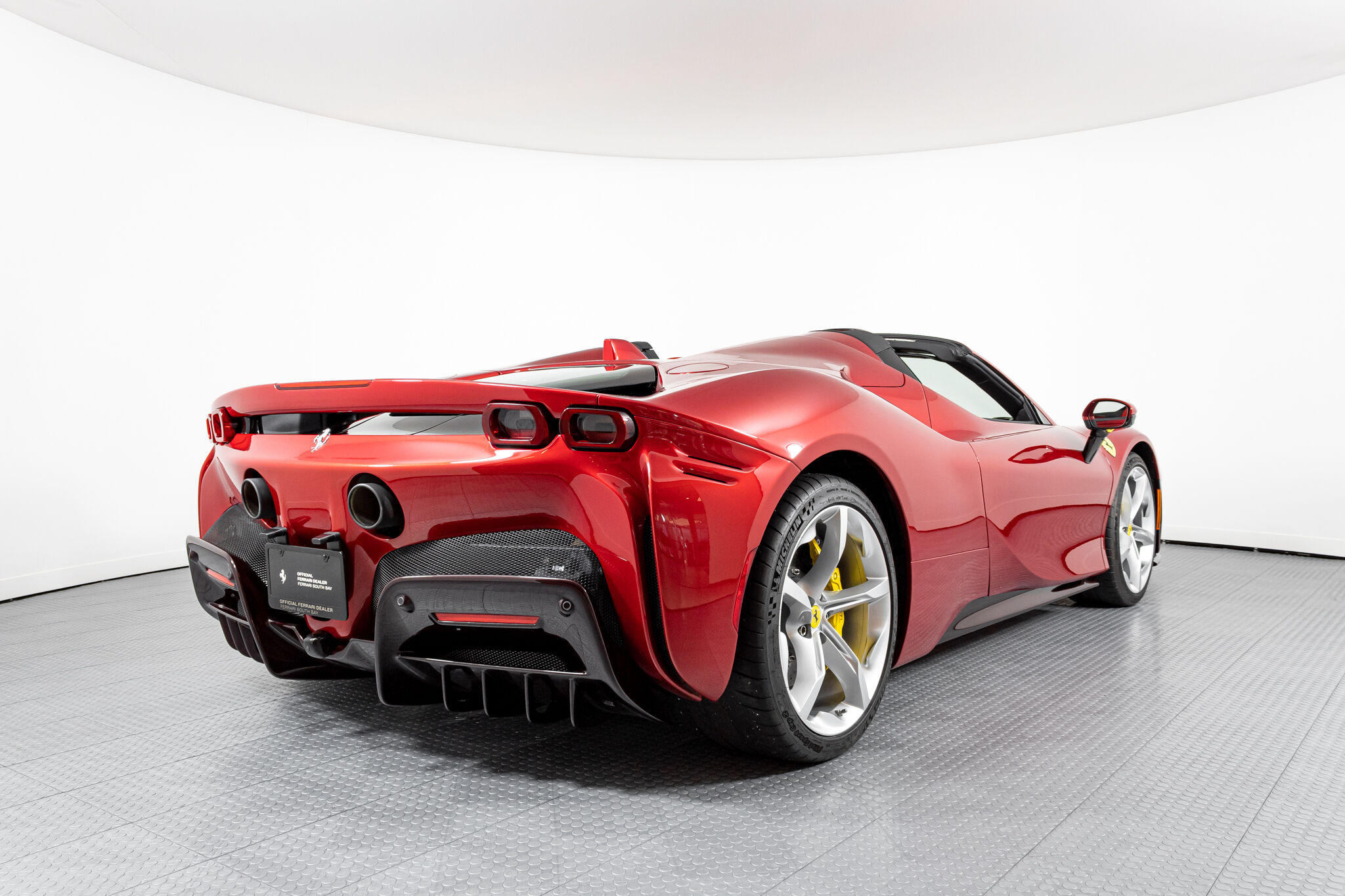 2023 FERRARI SF90 SPIDER, 17/18