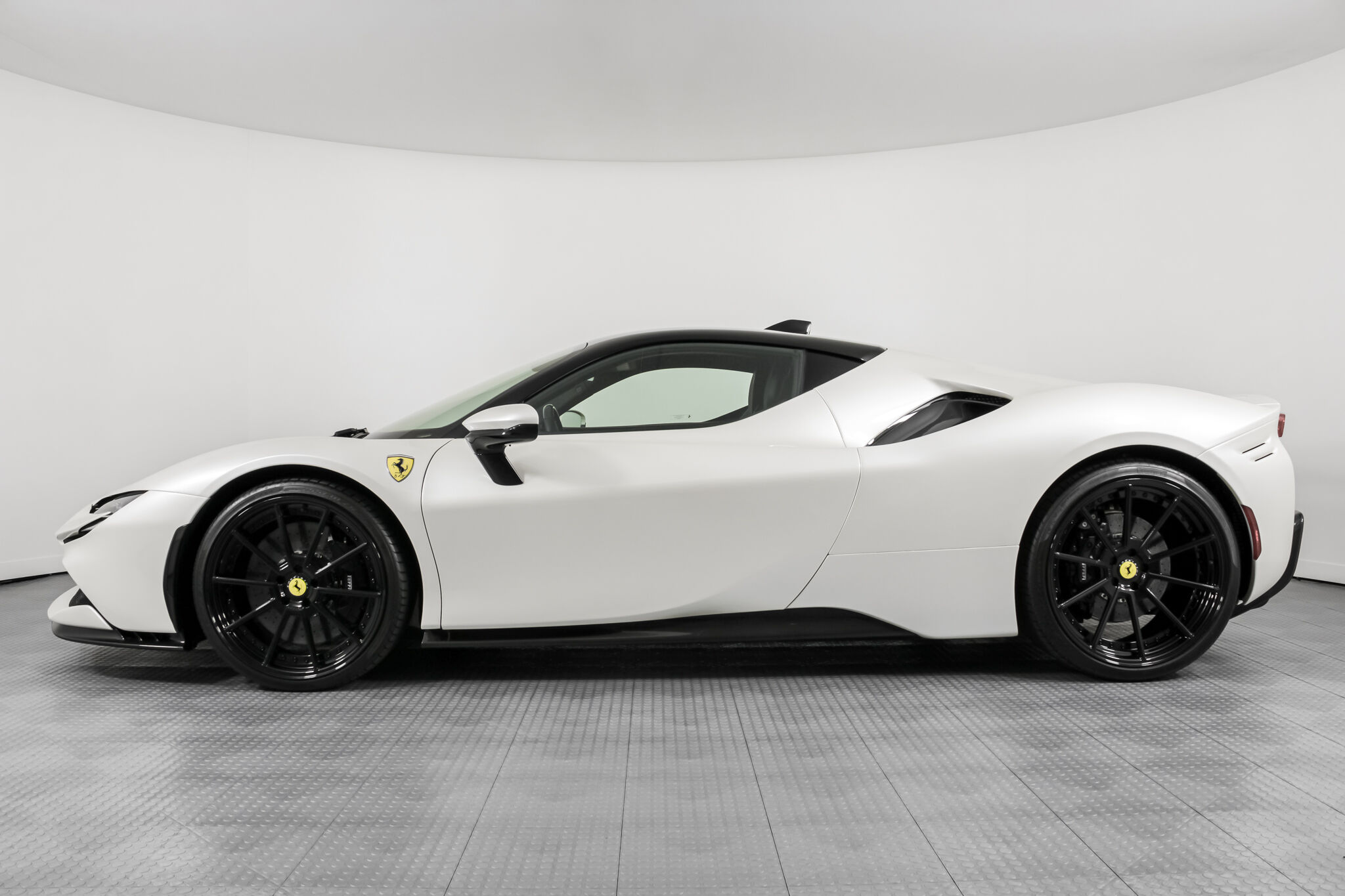 2022 FERRARI SF90 STRADALE, 2/18