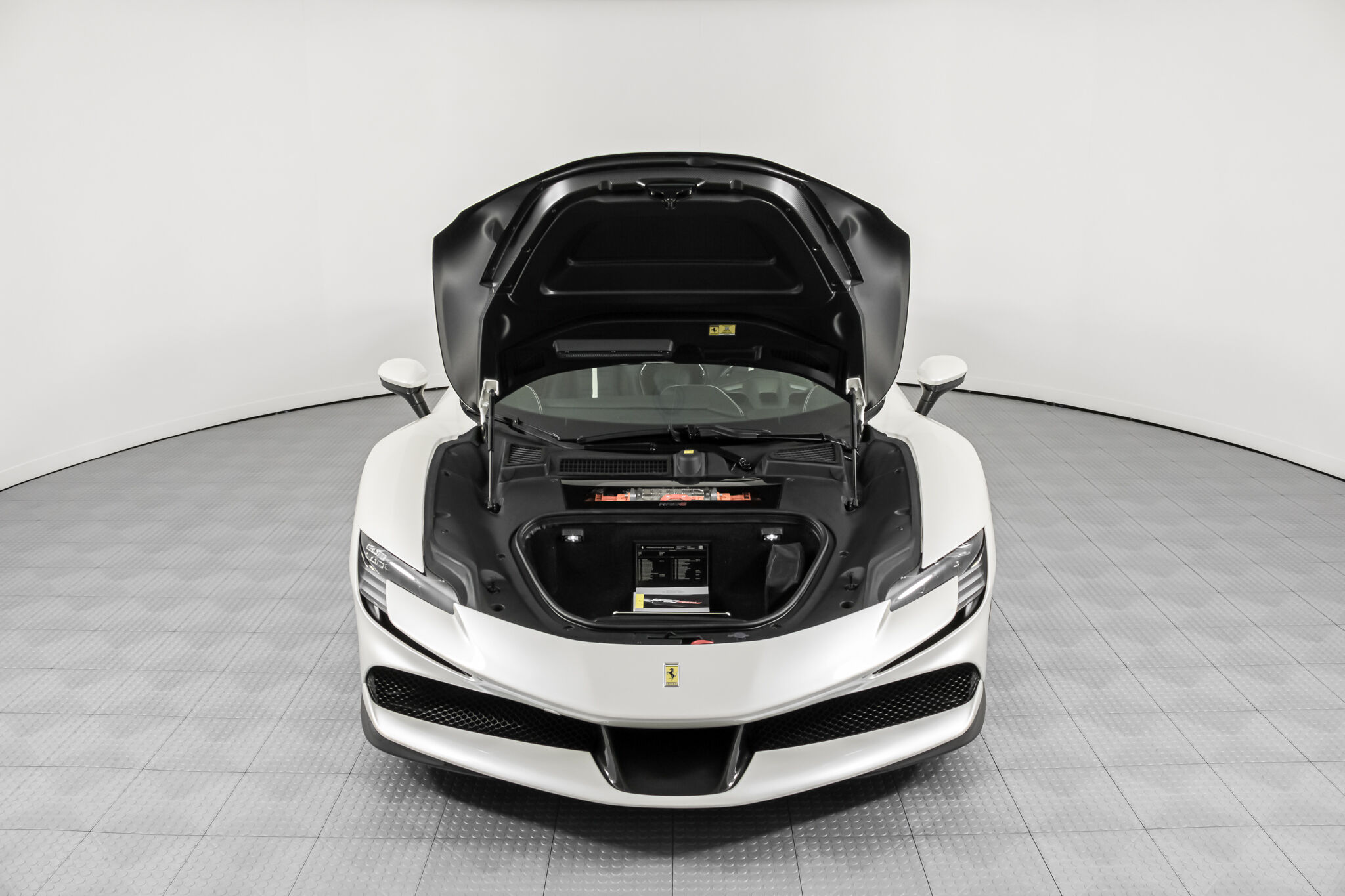 2022 FERRARI SF90 STRADALE, 5/18