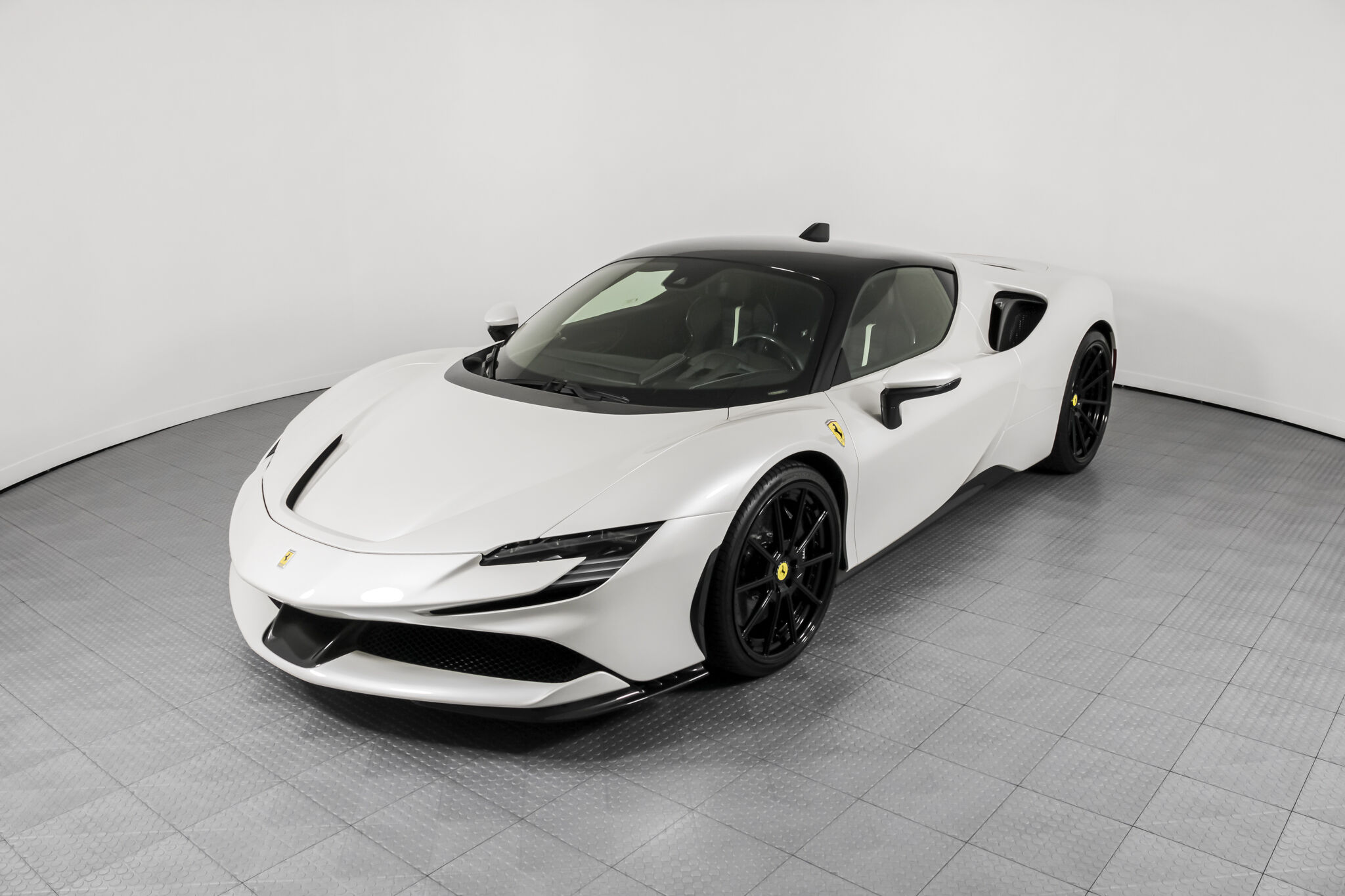 2022 FERRARI SF90 STRADALE, 7/18