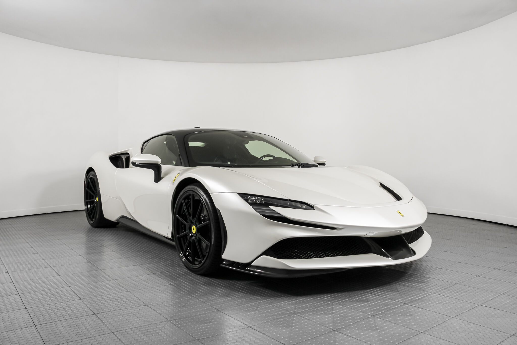 2022 FERRARI SF90 STRADALE, 16/18