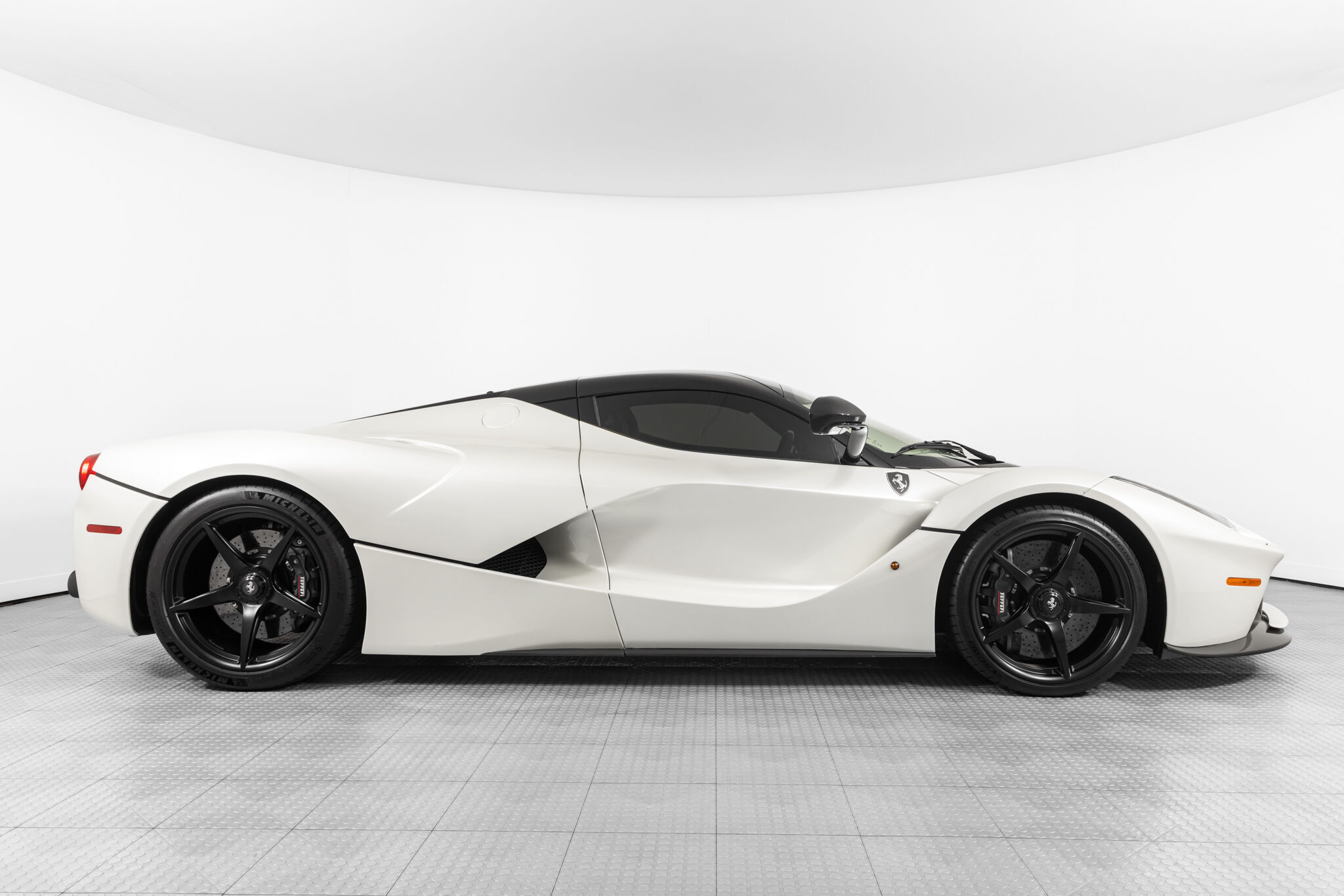 2014 FERRARI LAFERRARI, 14/19