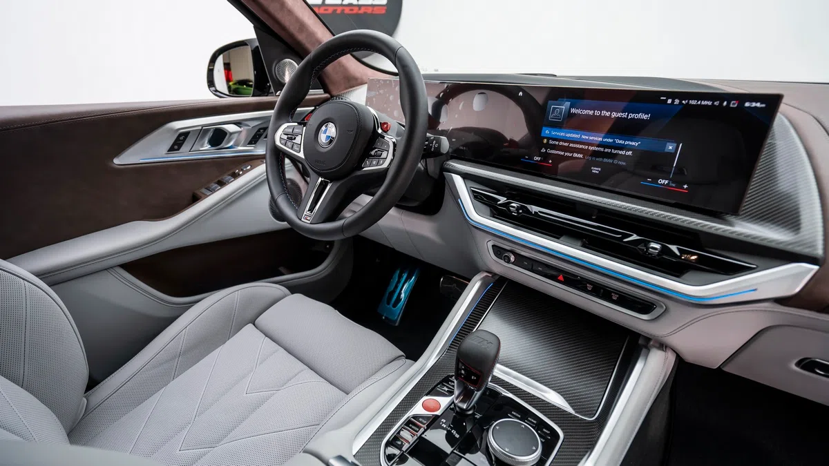 2023 BMW XM interior, dashboard