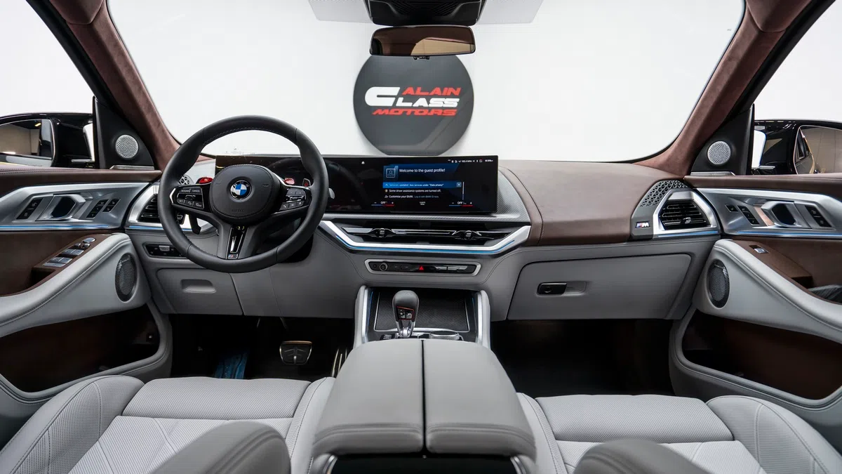 2023 BMW XM interior