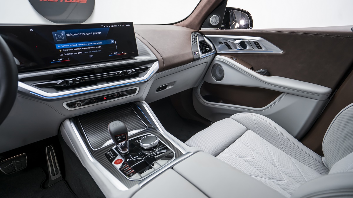 2023 BMW XM, 6/13