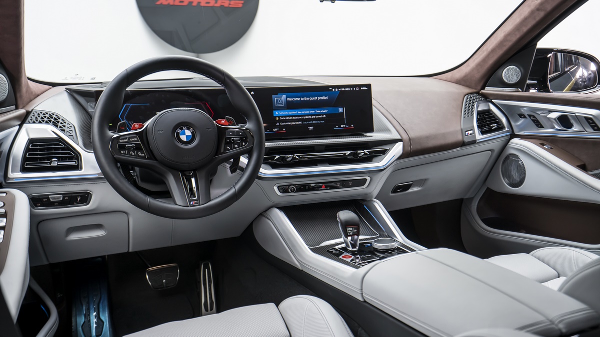 2023 BMW XM, 7/13