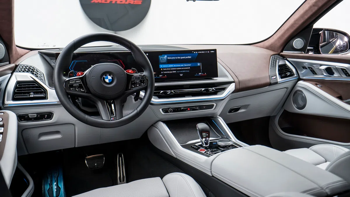 2023 BMW XM interior