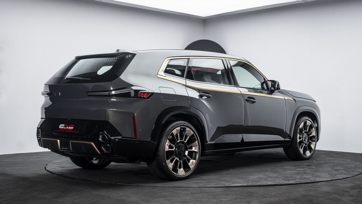 2023 BMW XM, 12/13