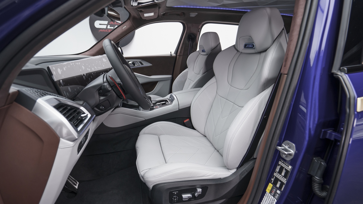 2023 BMW XM, 3/16