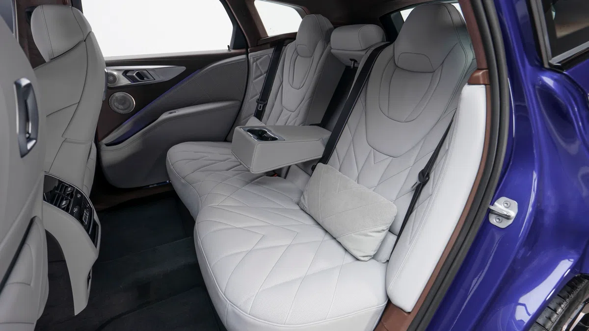 2023 BMW XM interior, seats