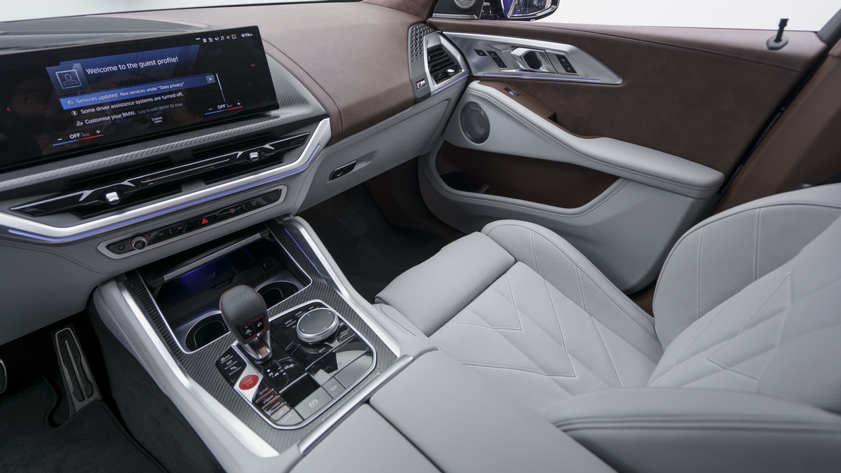 2023 BMW XM, 9/16