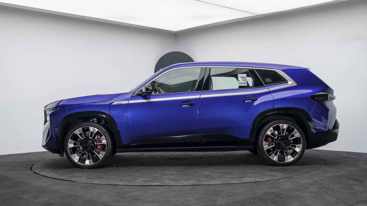 2023 BMW XM, 11/16
