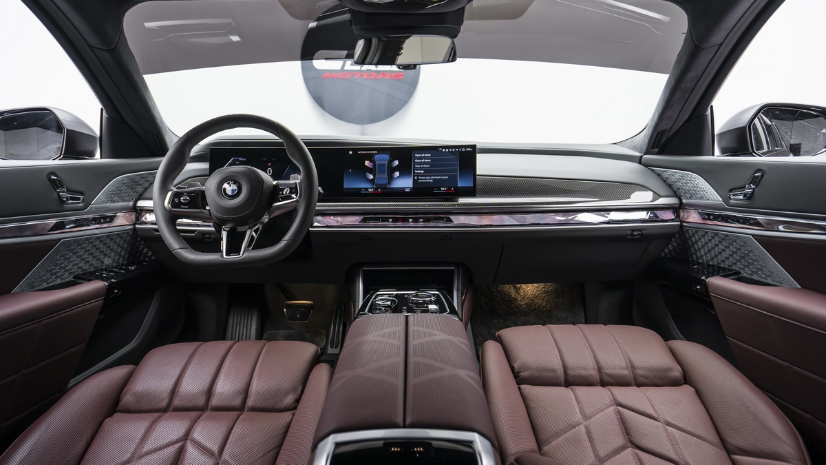 2023 BMW 760i XDrive, 9/17