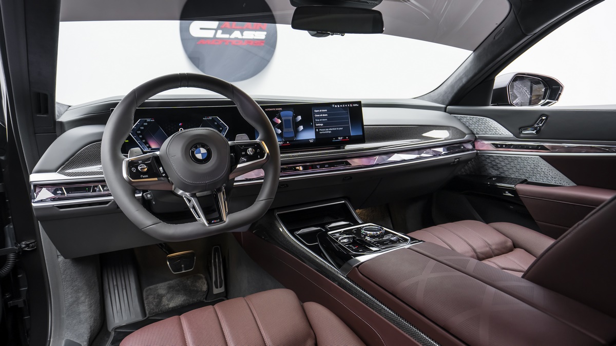 2023 BMW 760i XDrive, 11/17