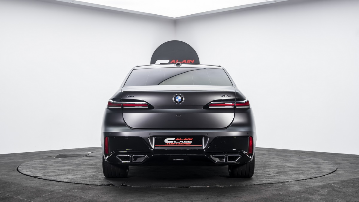 2023 BMW 760i XDrive, 14/17