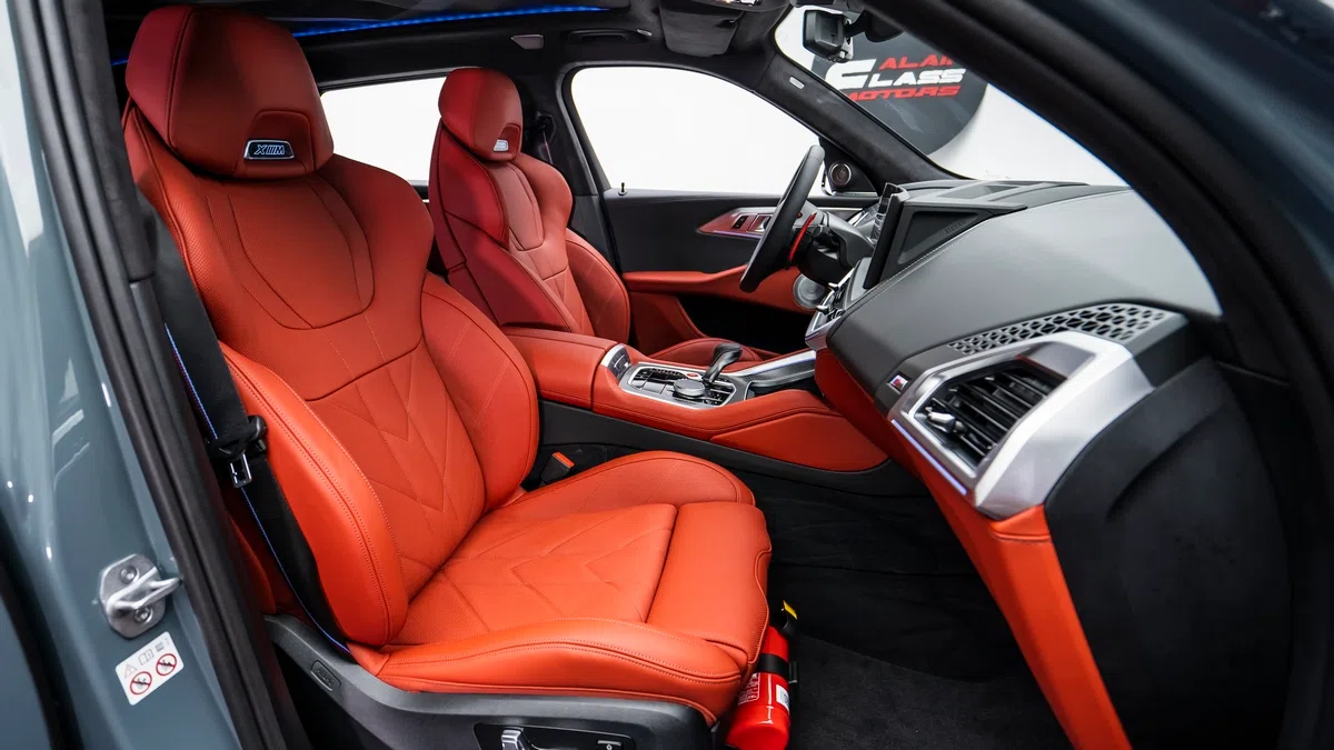2023 BMW XM interior, seats