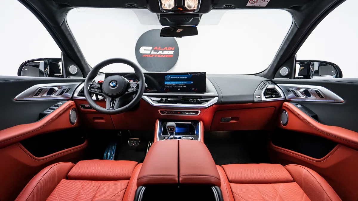 2023 BMW XM interior