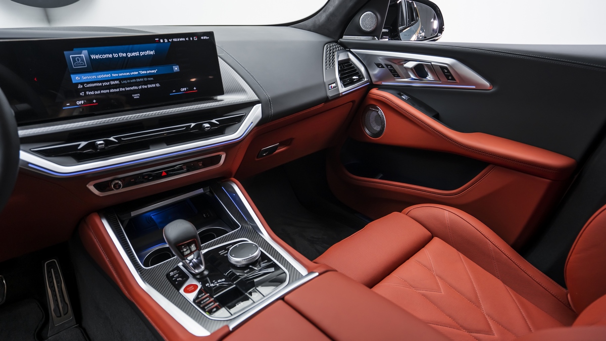 2023 BMW XM, 9/17