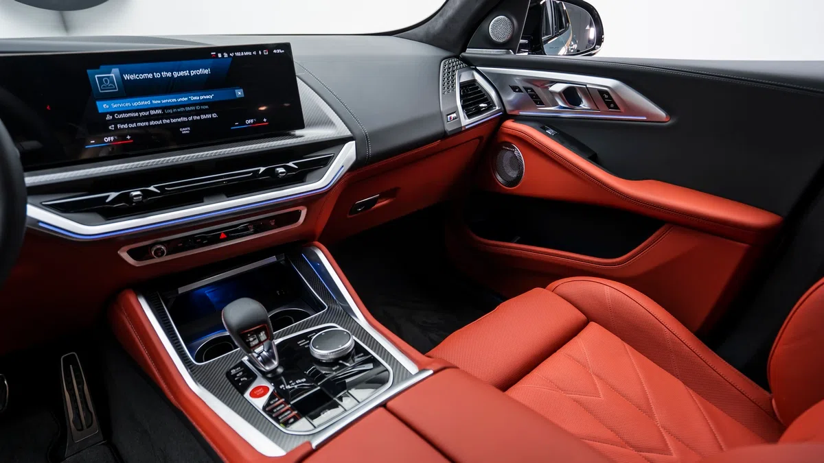 2023 BMW XM interior