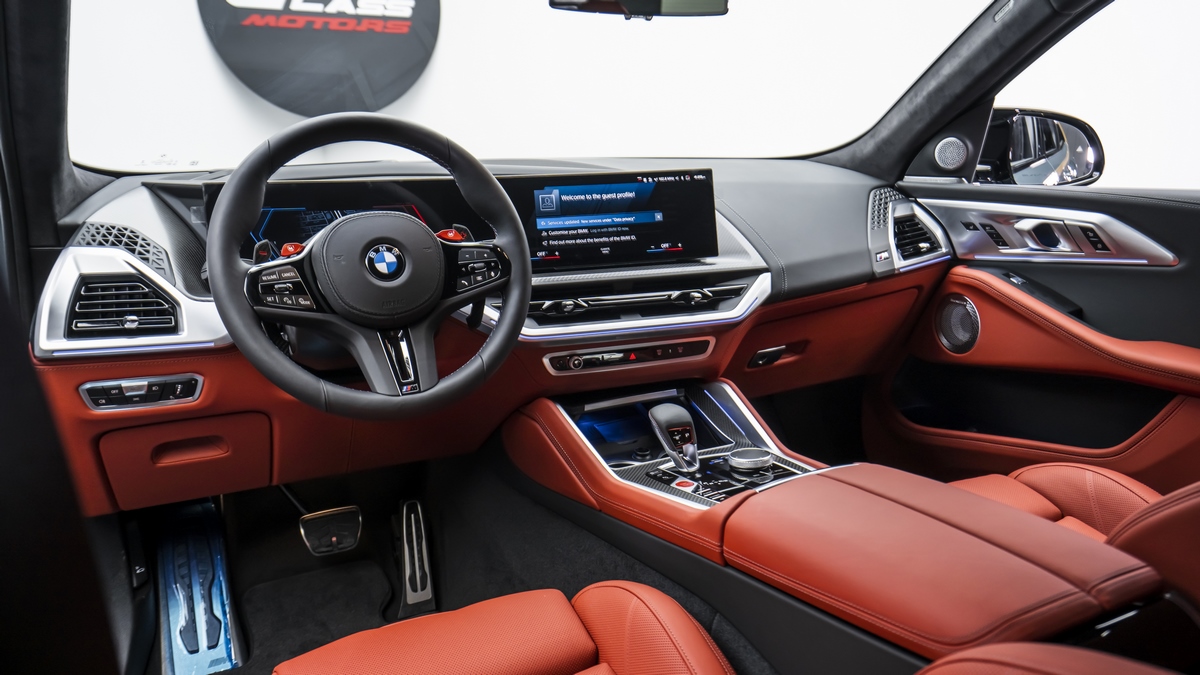 2023 BMW XM, 10/17