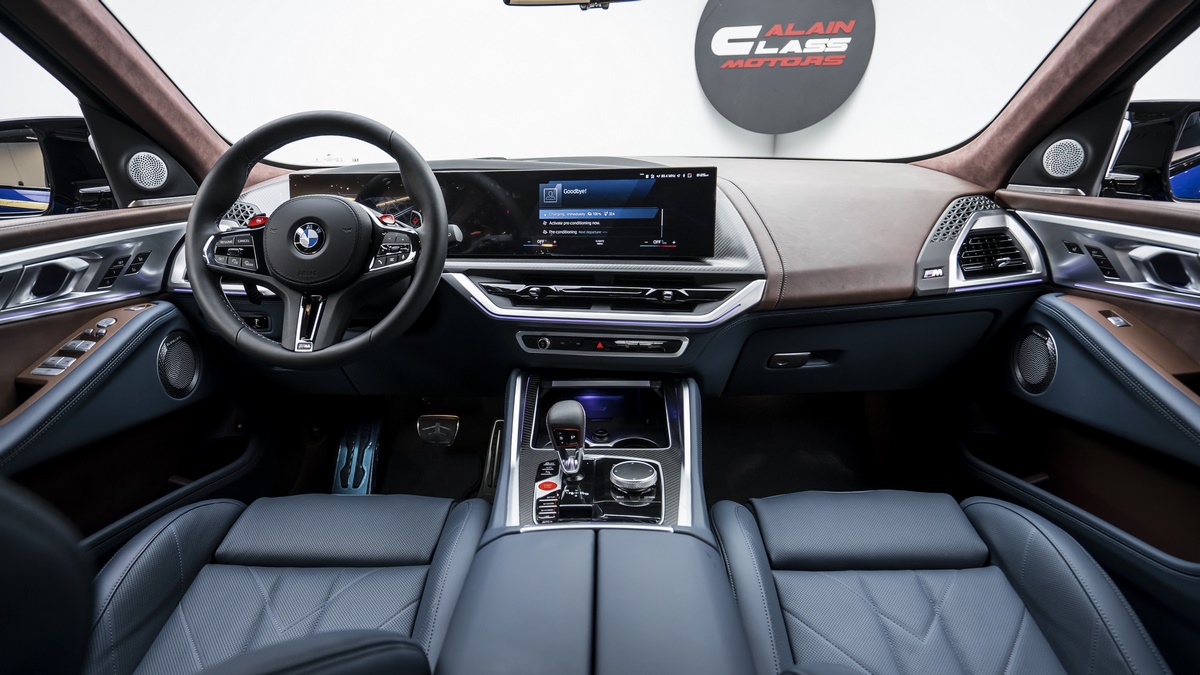 2023 BMW XM, 2/14
