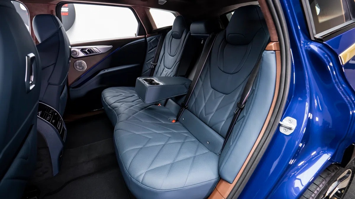2023 BMW XM interior, seats