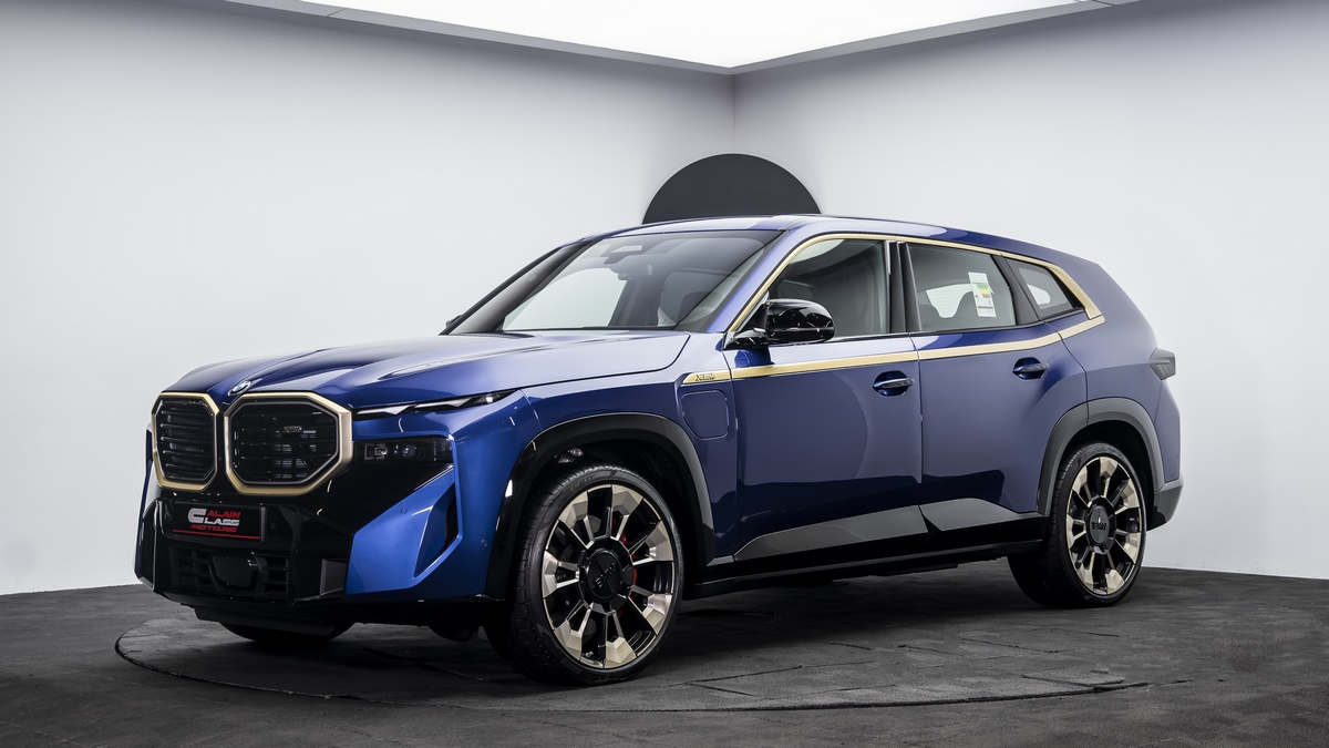 2023 BMW XM, 13/14