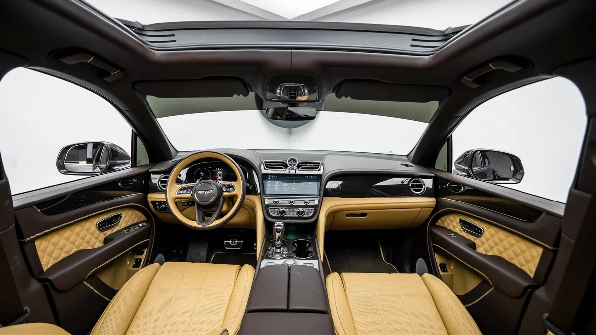 2021 Bentley Bentayga interior