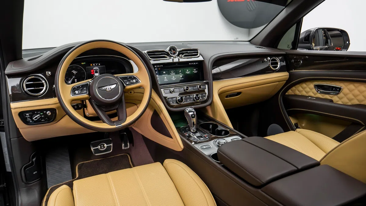2021 Bentley Bentayga interior