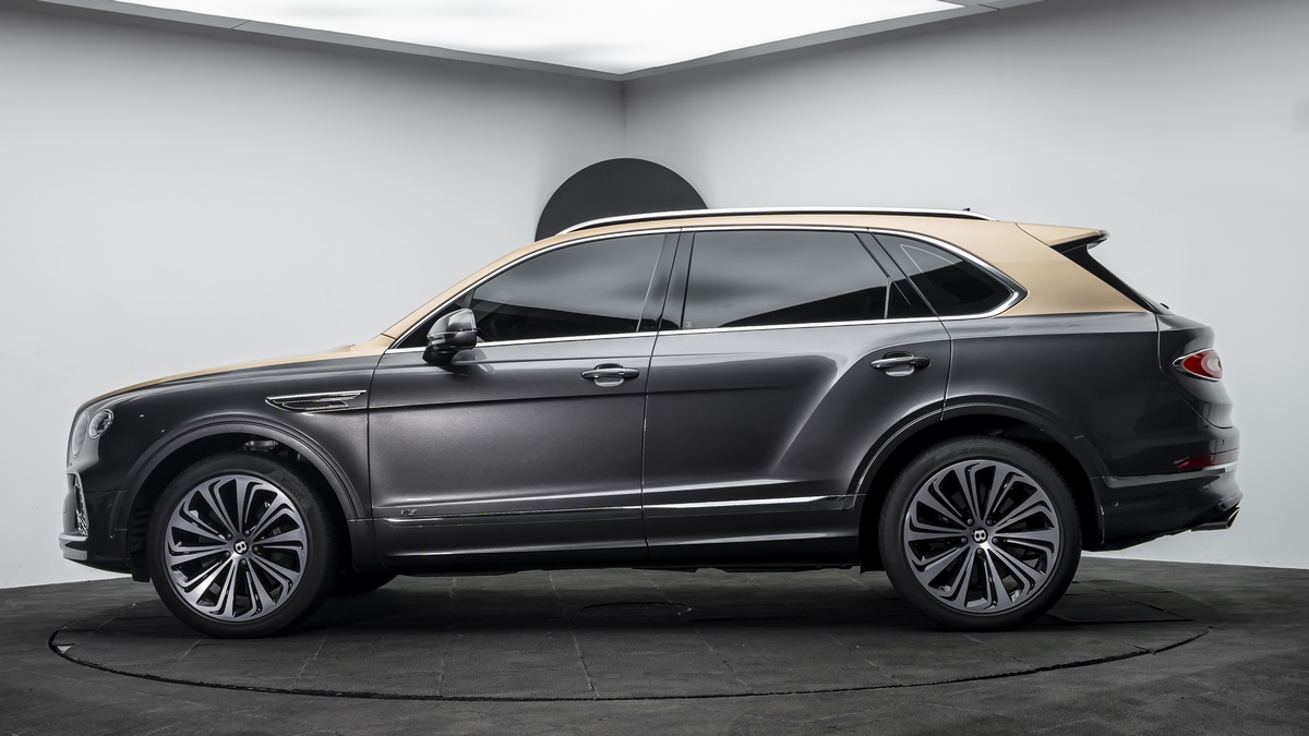 2021 Bentley Bentayga, 16/19