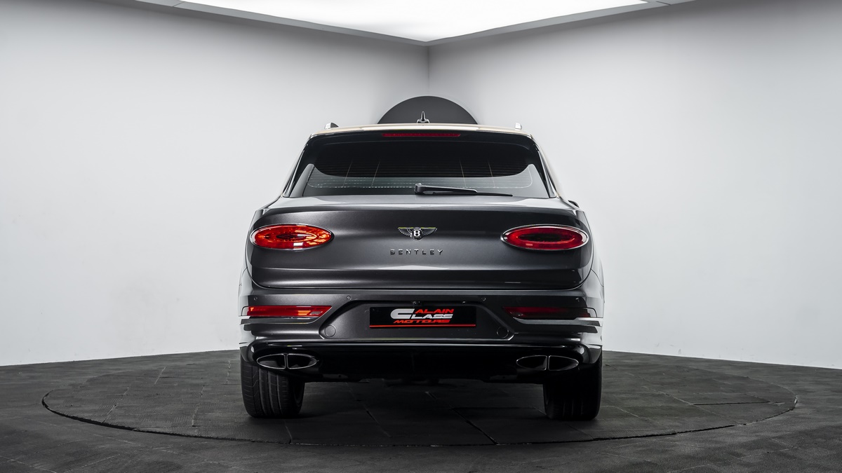 2021 Bentley Bentayga, 17/19