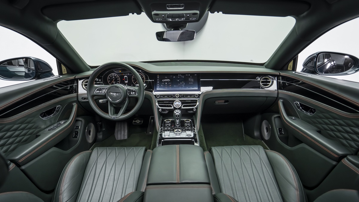 2021 Bentley Flying Spur, 3/17