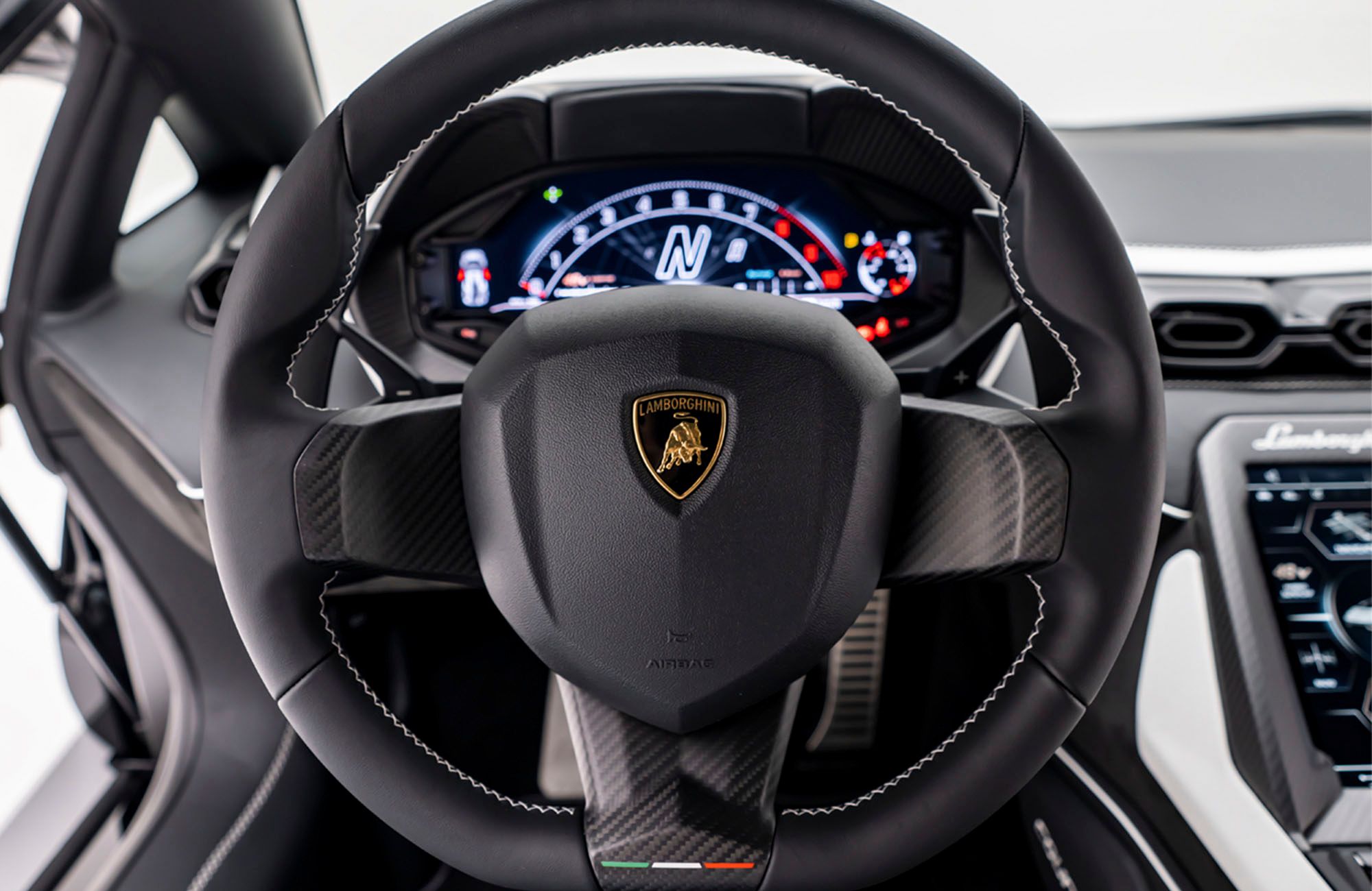 2022 LAMBORGHINI COUNTACH LPI 800-4, 4/12