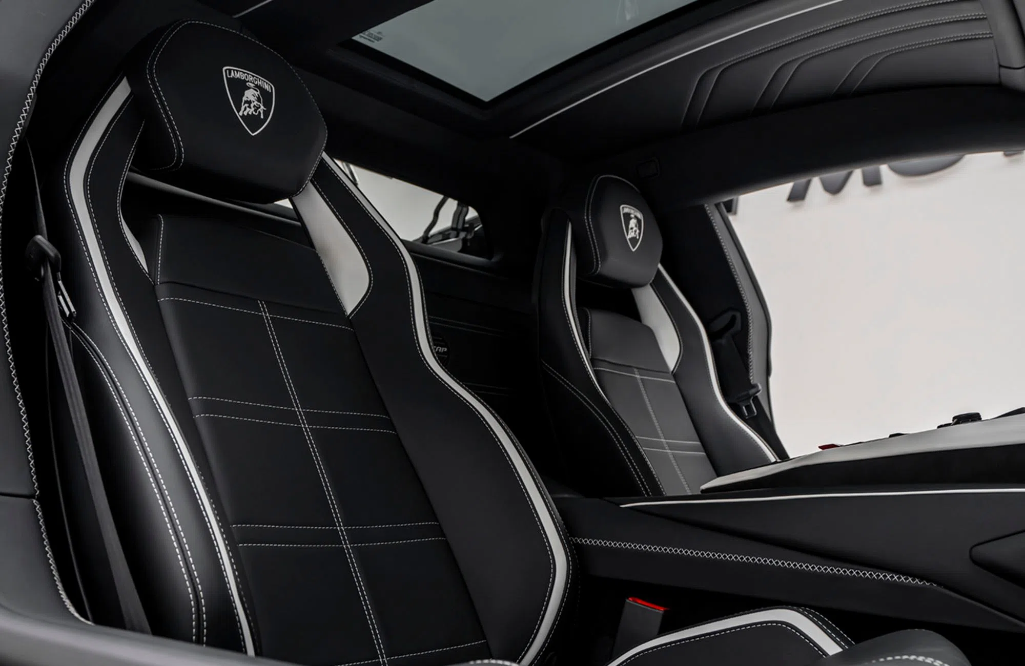 2022 Lamborghini Countach LPI 800-4 interior, seats