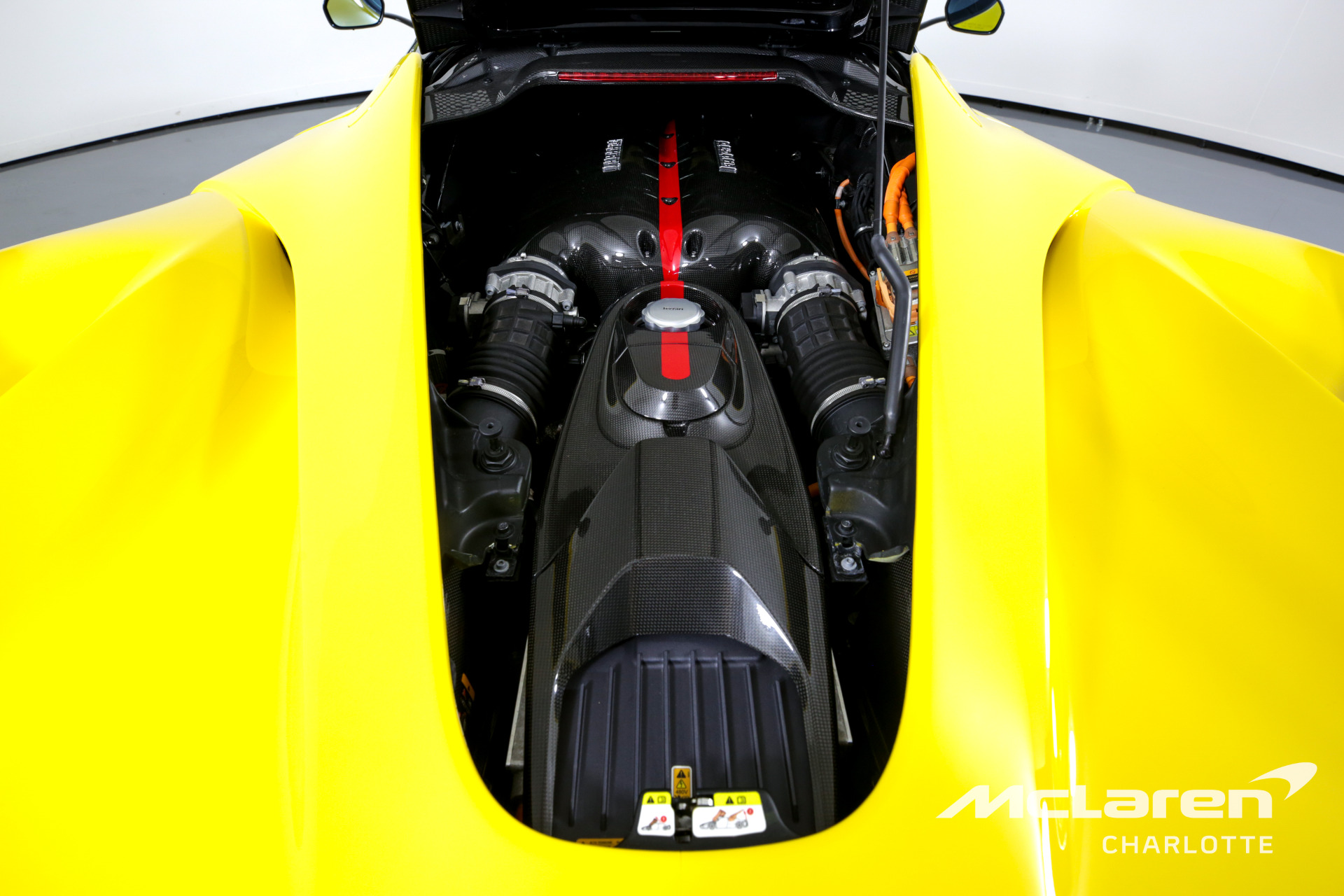 2015 FERRARI LAFERRARI, 13/14
