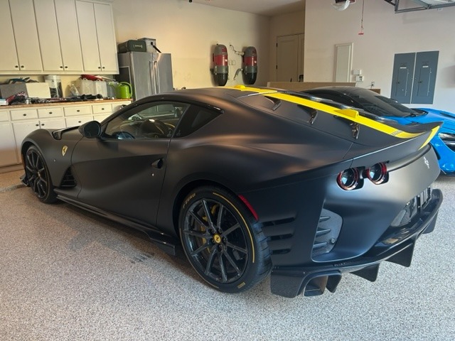 2022 Ferrari 812 Competizione, 4/19