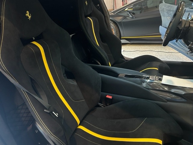 2022 Ferrari 812 Competizione, 13/19