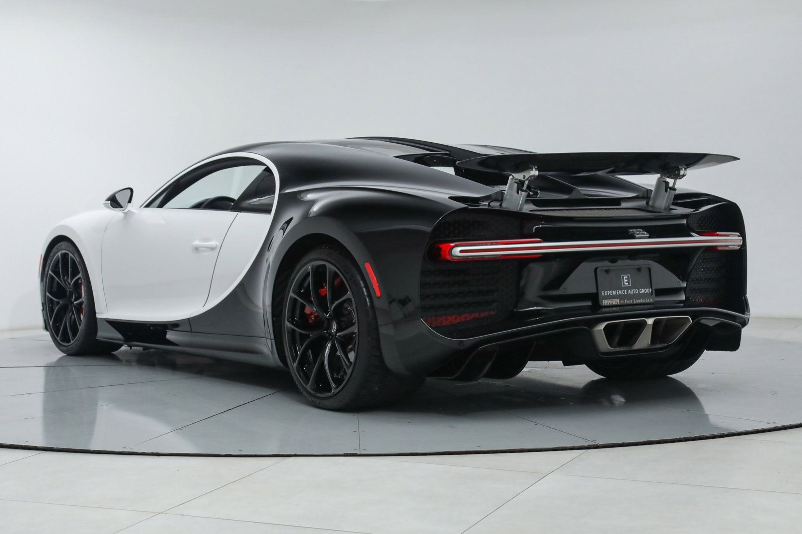 2019 Bugatti Chiron, 3/13