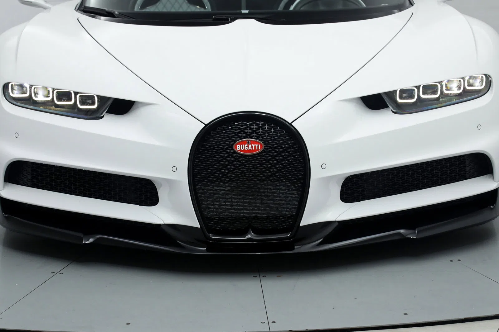 2019 Bugatti Chiron for sale, exterior, White