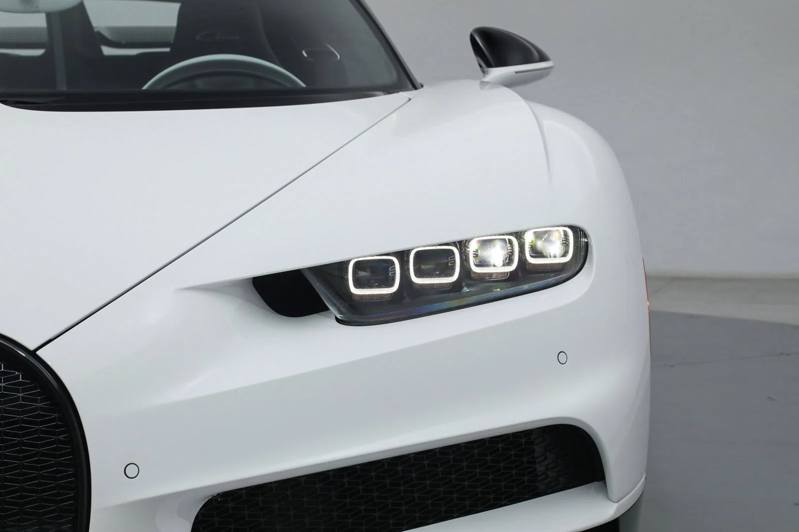 2019 Bugatti Chiron for sale, exterior, White