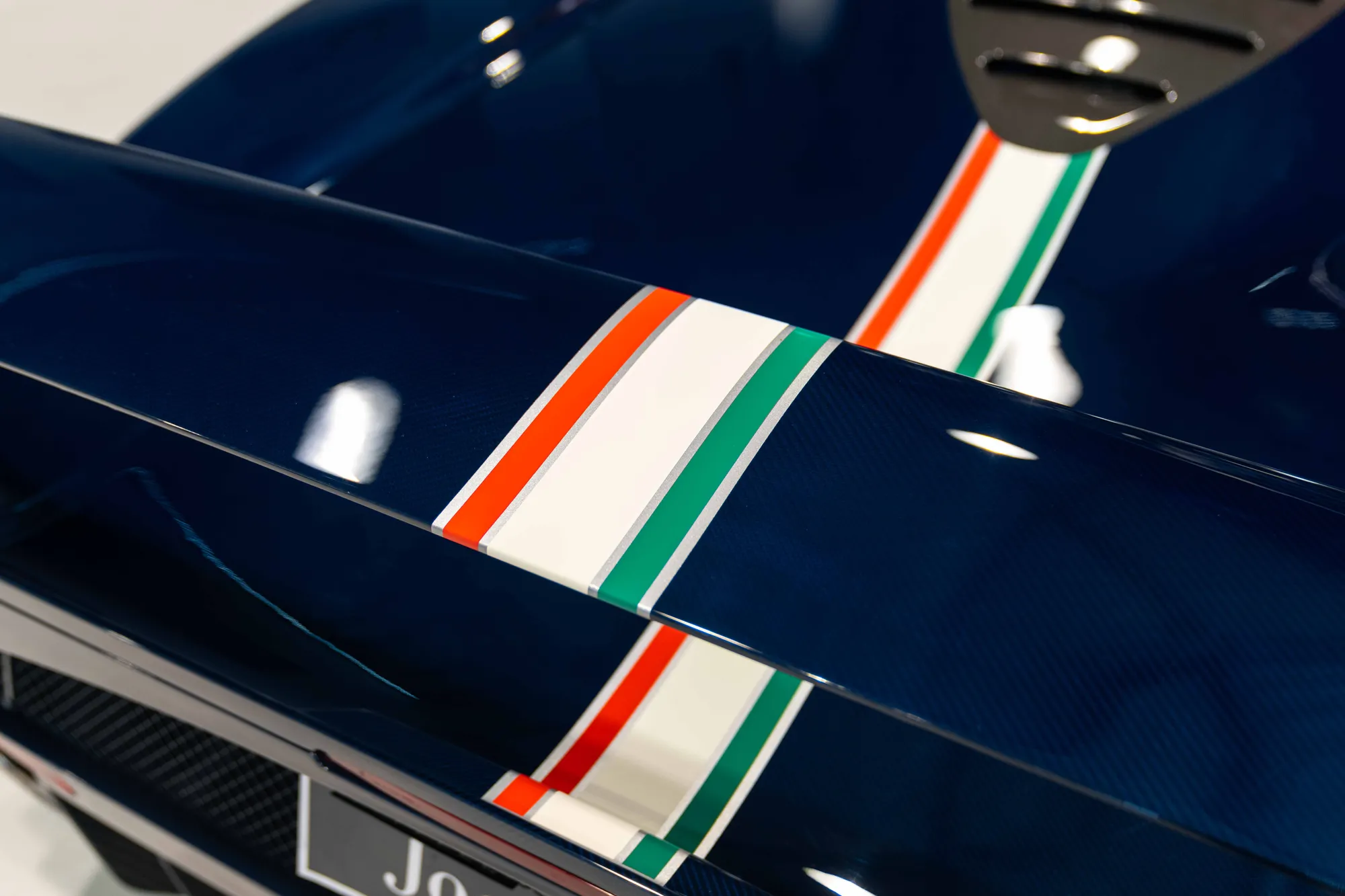 2005 MASERATI MC12, 24/26