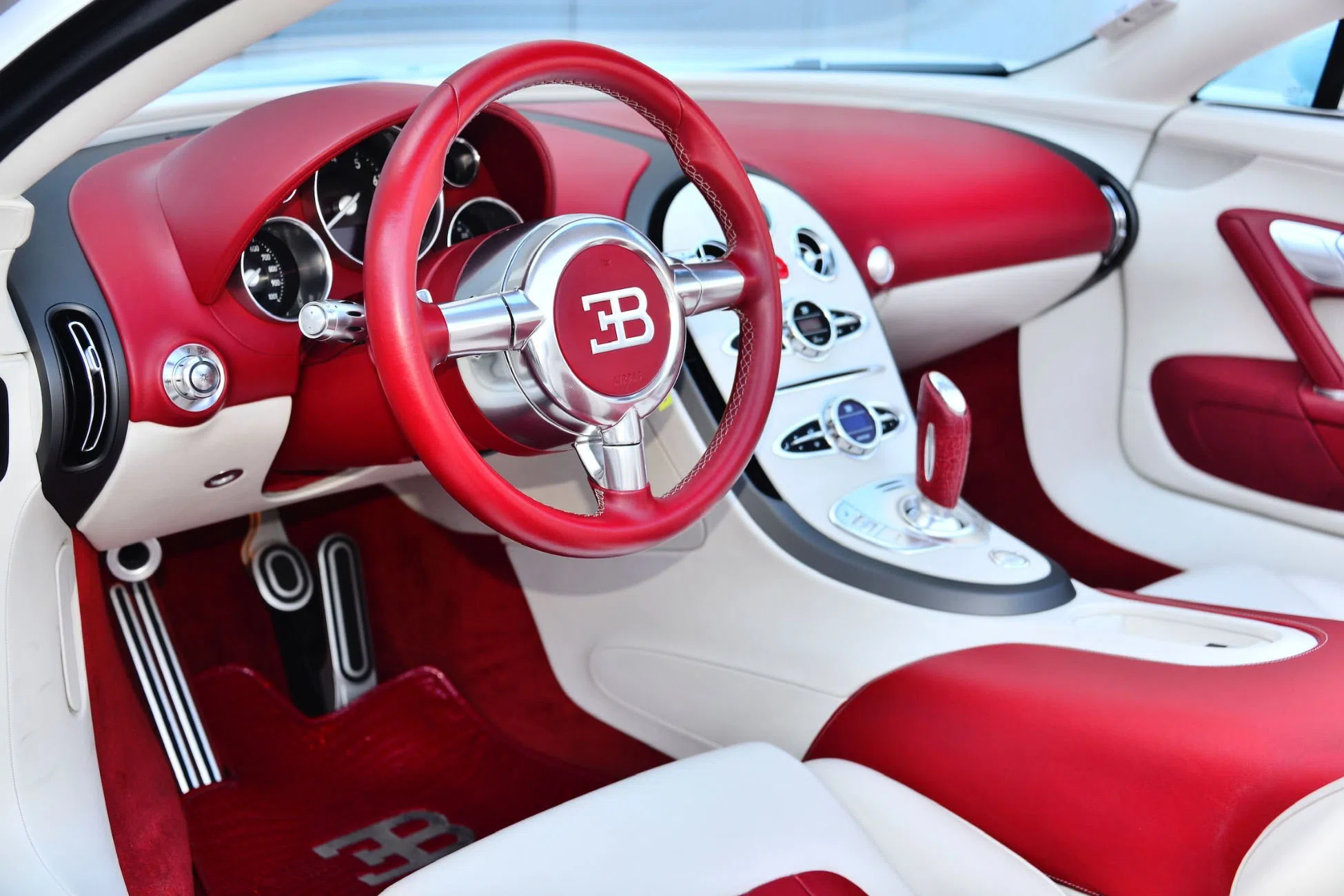 2011 BUGATTI VEYRON GRAND SPORT, 17/20