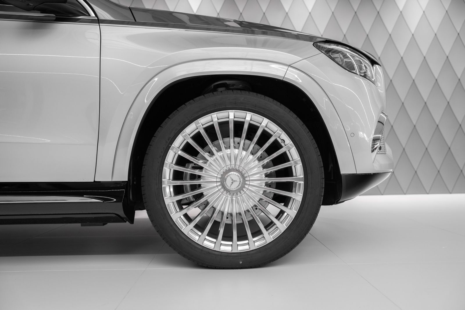2023 Mercedes-Benz GLS 600 Maybach 4M, 7/16