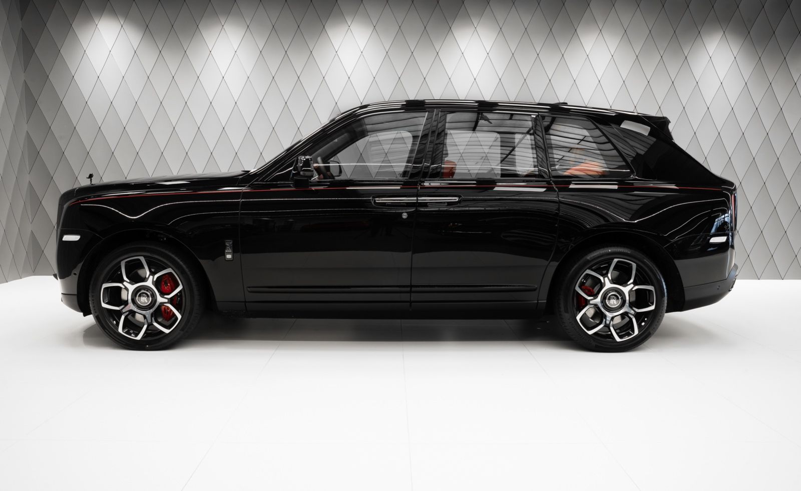 2023 Rolls-Royce Cullinan Black Badge, 4/18