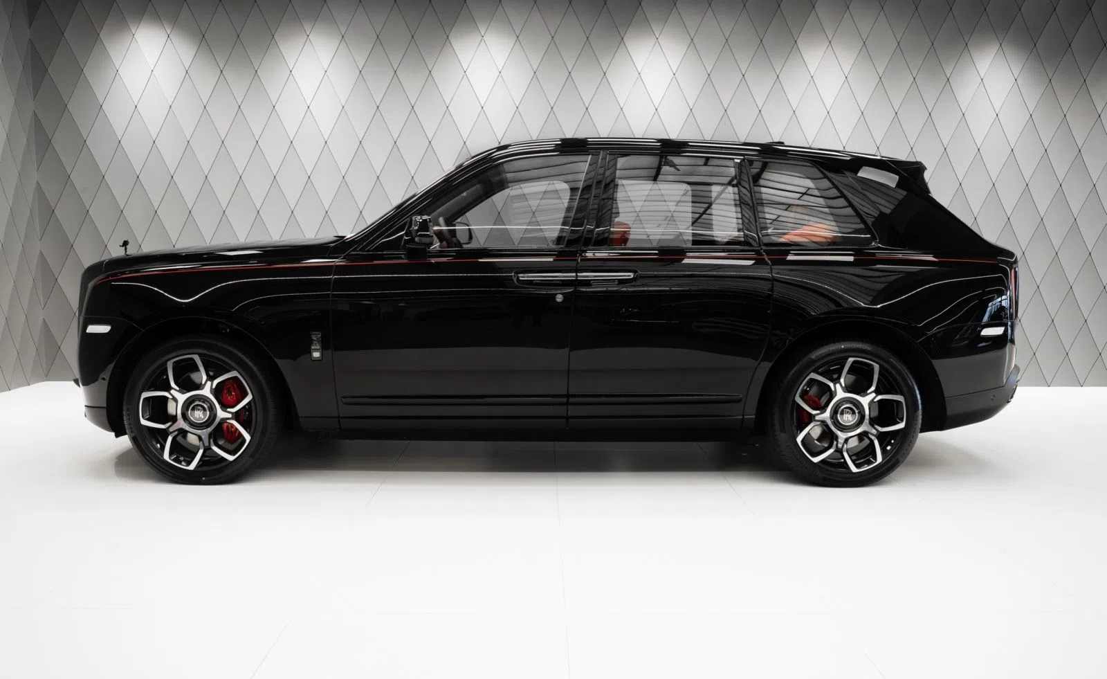 2023 Rolls-Royce Cullinan Black Badge for sale, exterior, Diamond Black