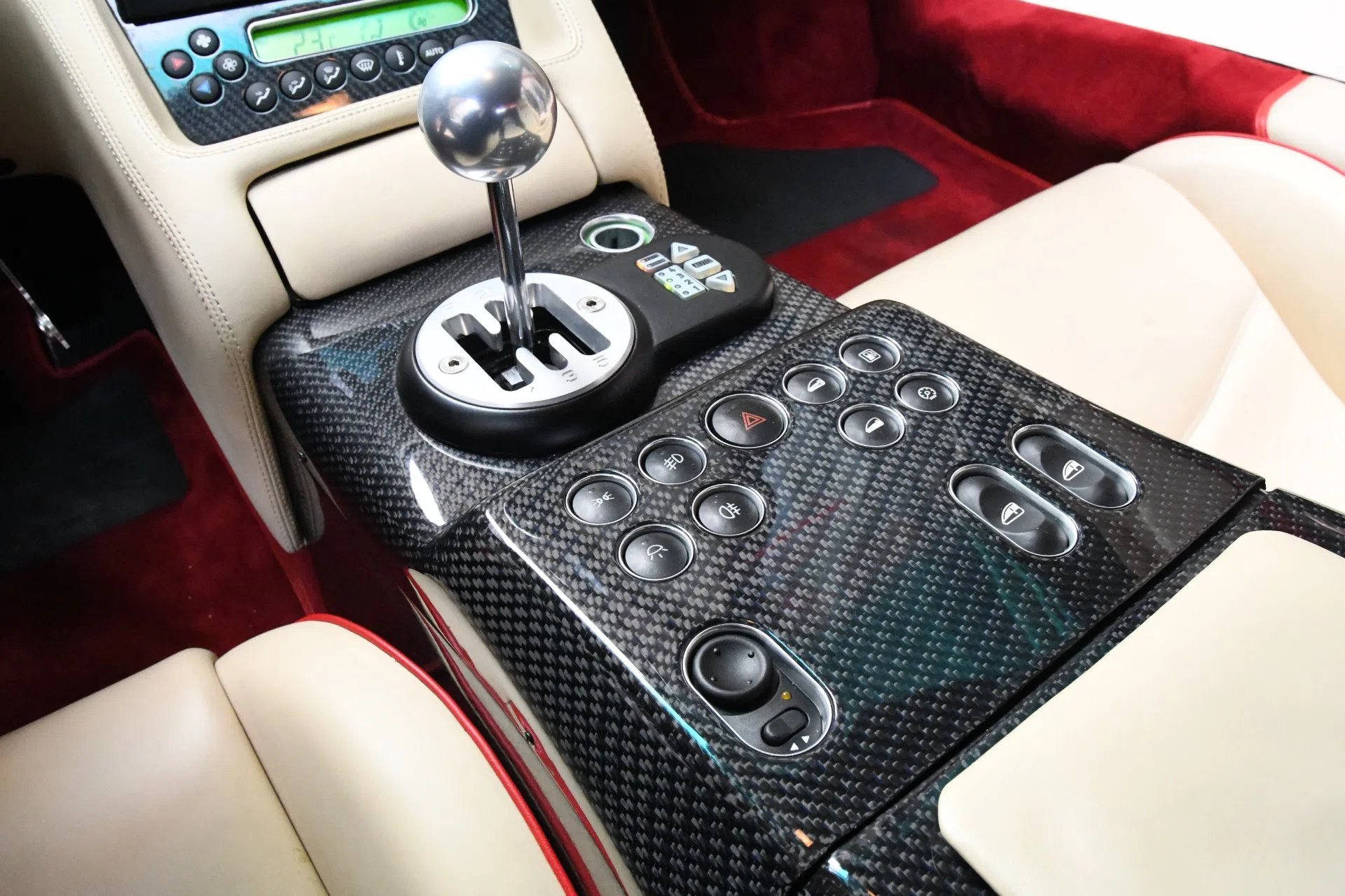 2021 Lamborghini Diablo VT 6.0 interior, center console, Tan, Full leather