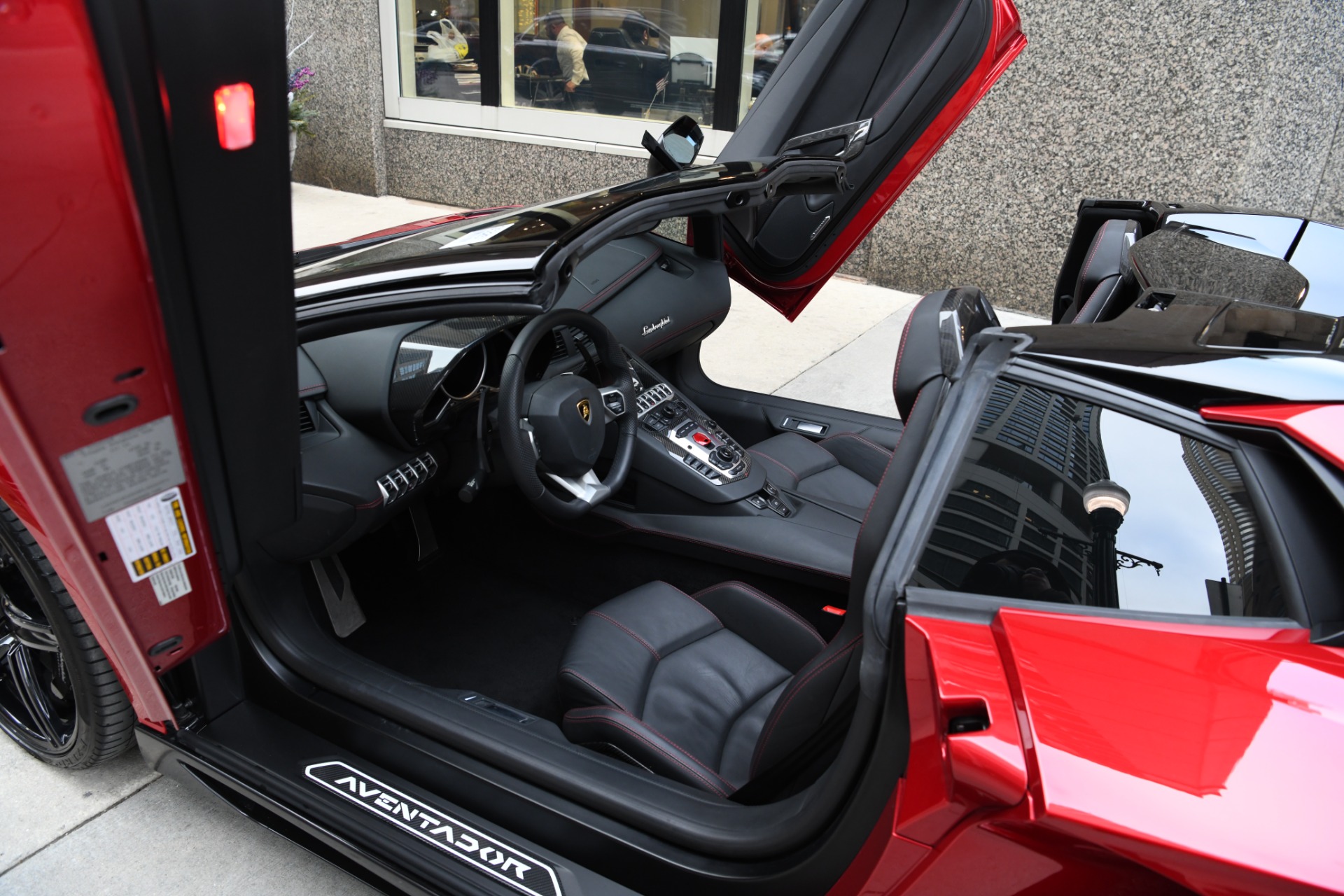 2015 LAMBORGHINI AVENTADOR ROADSTER, 6/16