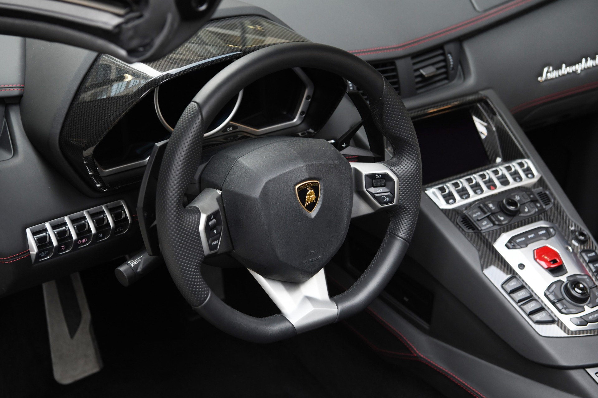 2015 LAMBORGHINI AVENTADOR ROADSTER, 10/16